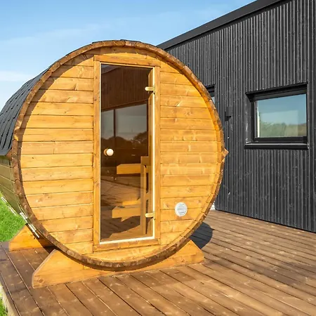 Сasa de vacaciones Stunning In With Sauna